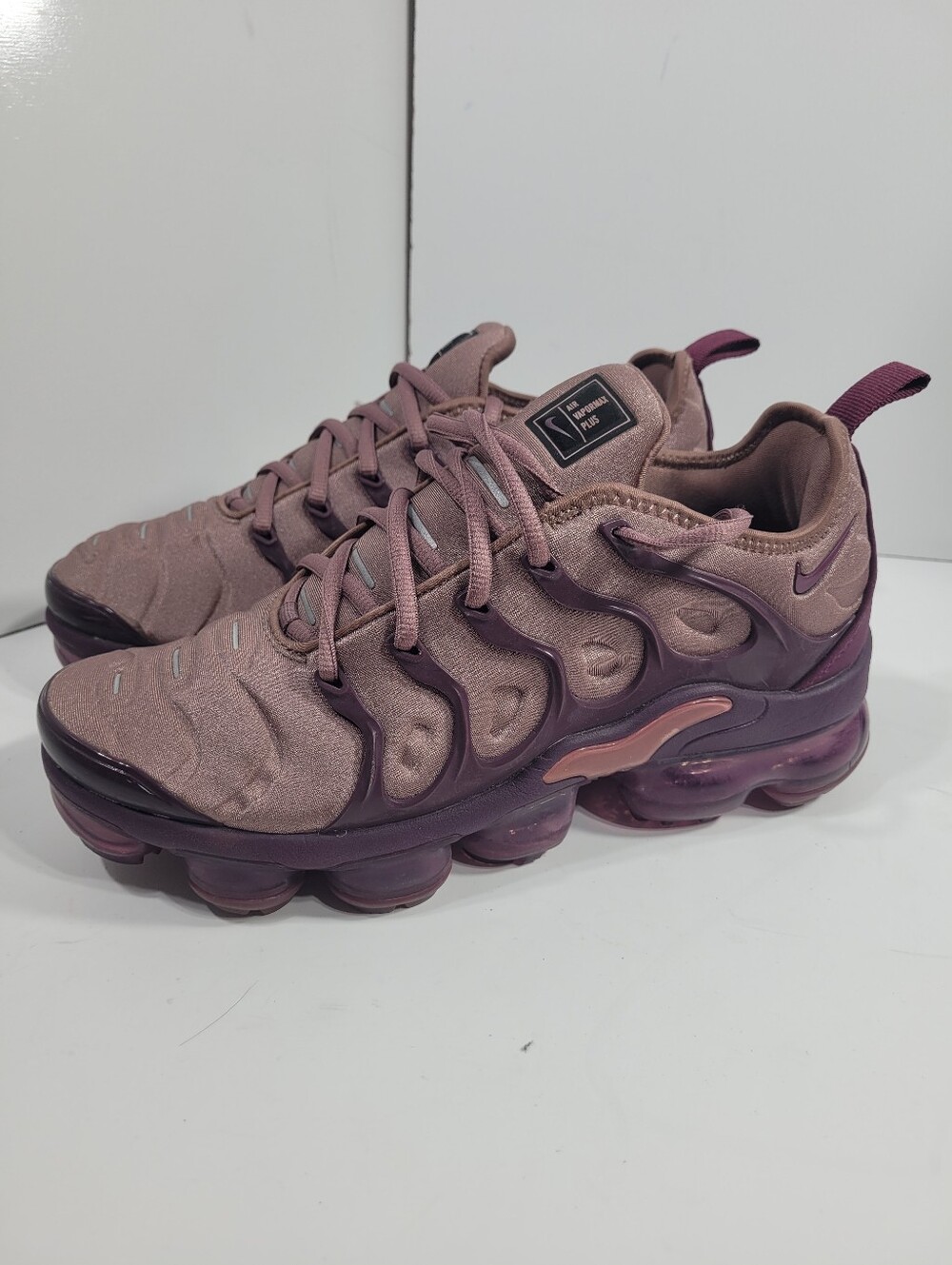 Nike Air VaporMax Plus Smokey Mauve Bordeaux AO4550-200 Women's Size 8 Sneakers